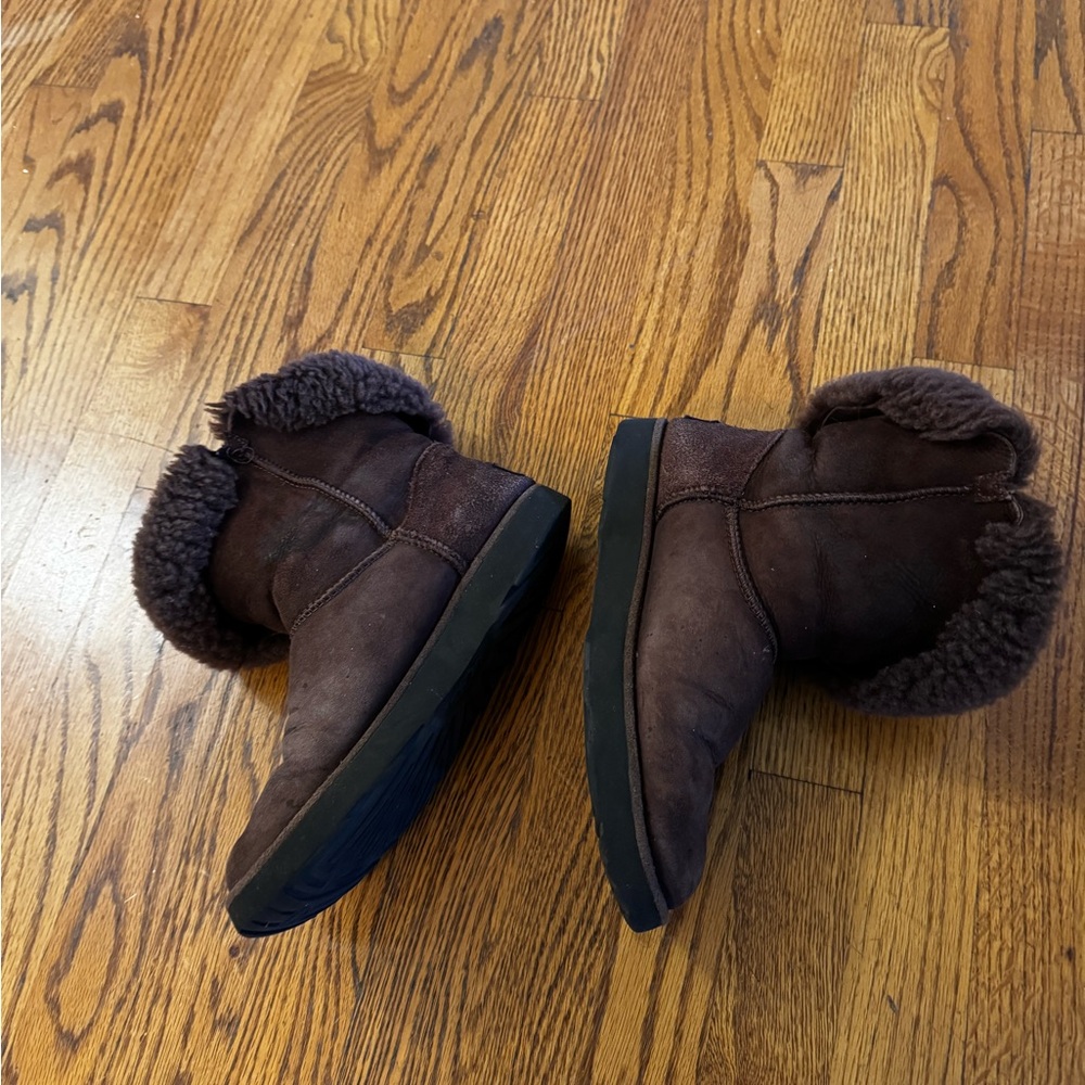 Ugg brown mini boot - Picture 3 of 9